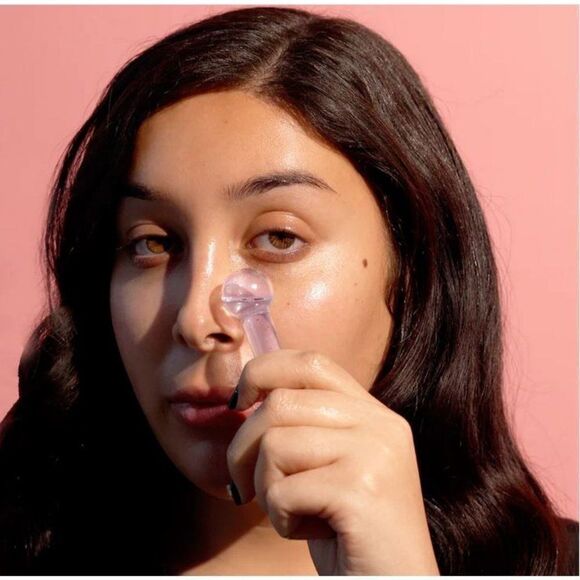 Sonage Baby Frioz Mini Icy Globes Facial Massager - Picture 2 of 7